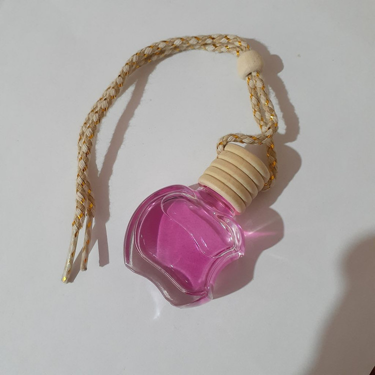 خوشبو کننده هوا خودرو طرح لاو